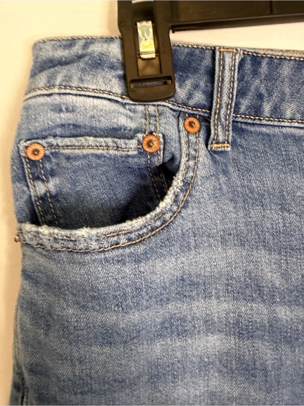 American Eagle Outfitters Super High Rise Baggy Wide Leg Raw Hem Jeans Size 8 - Picture 6 of 7